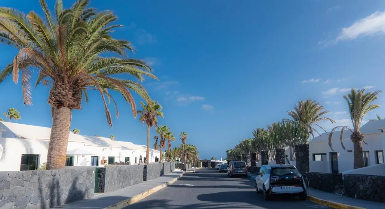 House First Line Of The Sea Villa Costa Teguise